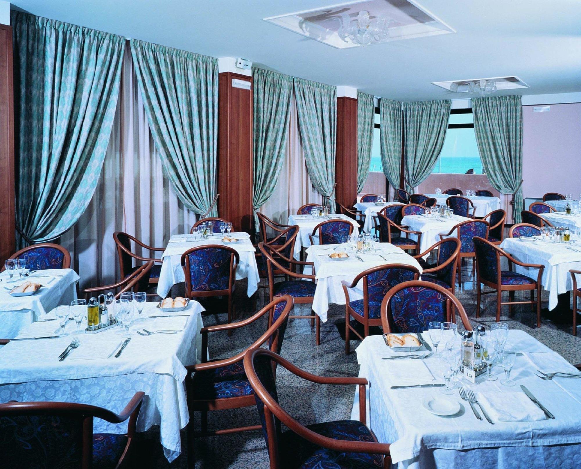 Hotel Rossini Pesaro Restaurang bild